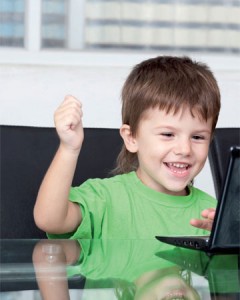 Πόσο Κολλημένο είναι το Παιδί σας στον Υπολογιστή