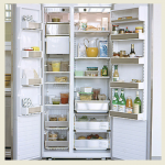 Πως να καταπολεμήσετε τις μυρωδιές του ψυγείου